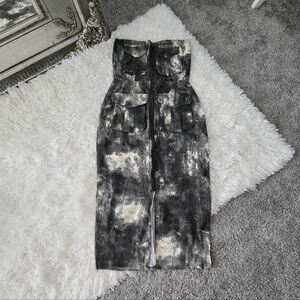 Like an Angel Strapless Cargo dress. Front Zipper. Size Medium. New.